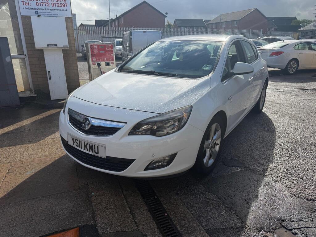 Vauxhall Astra Hatchback 2.0 CDTi ecoFLEX SRi Euro 5 (s/s) 5dr