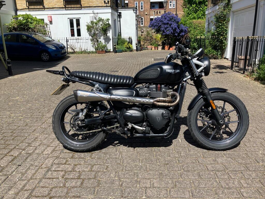Triumph Street Twin