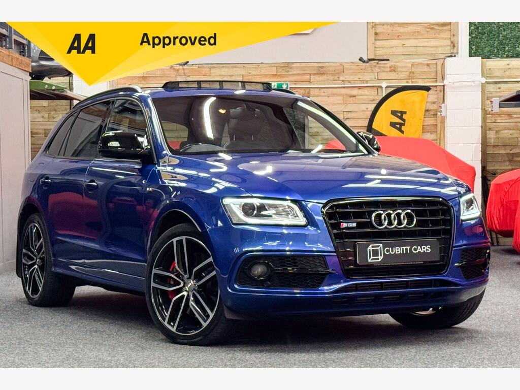 Blue Audi SQ5