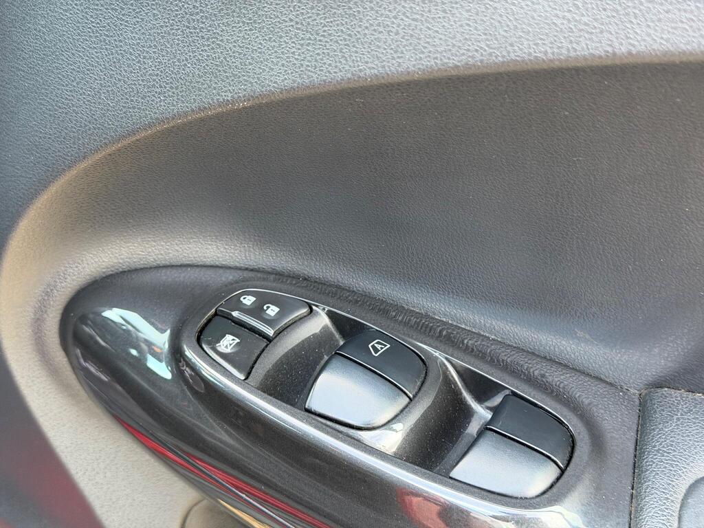 Nissan Juke 1.5 dCi Tekna Euro 6 (s/s) 5dr thumbnail 24