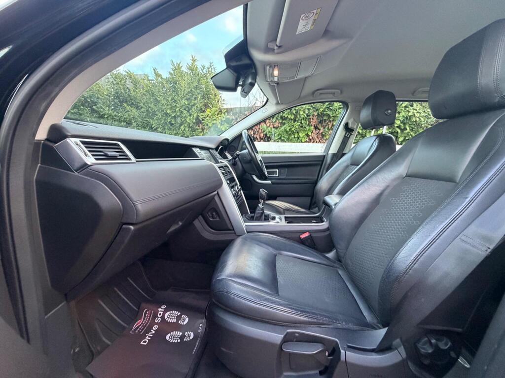 2016 Land Rover Discovery Sport thumbnail 34