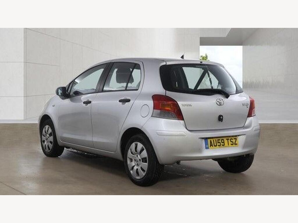 2009 Toyota Yaris thumbnail 4