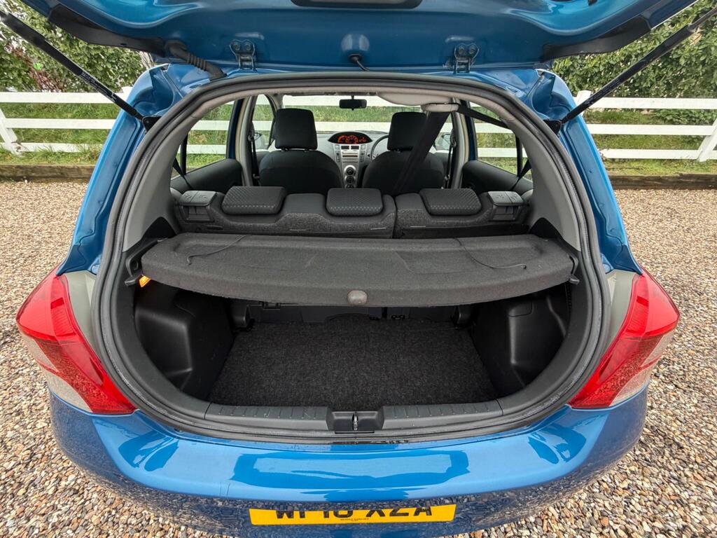 2010 Toyota Yaris thumbnail 31