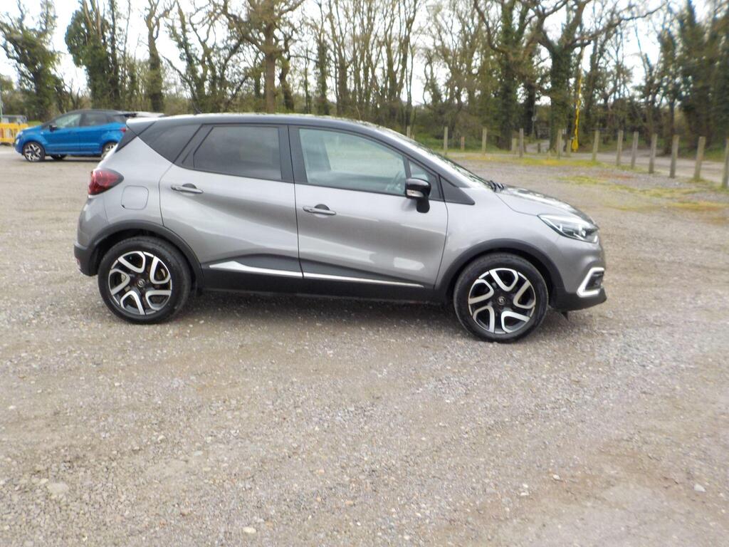 Renault Captur SUV 0.9 TCe ENERGY Iconic Euro 6 (s/s) 5dr