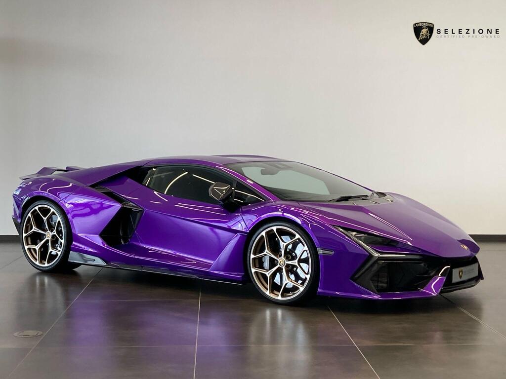 Lamborghini Revuelto