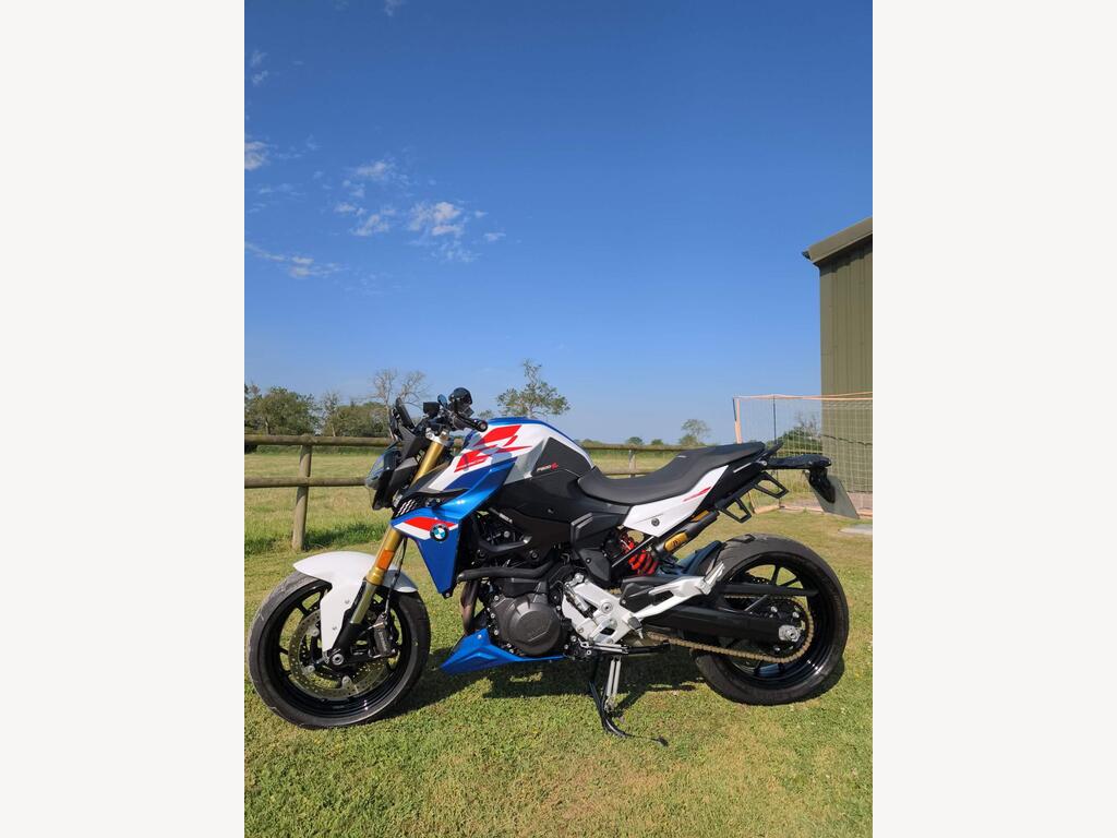 BMW F 900 R