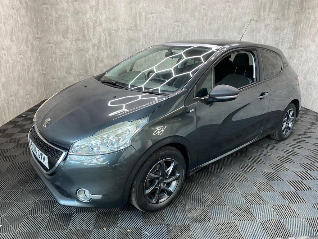 Peugeot 208 Hatchback 1.2 VTi Style Euro 5 3dr