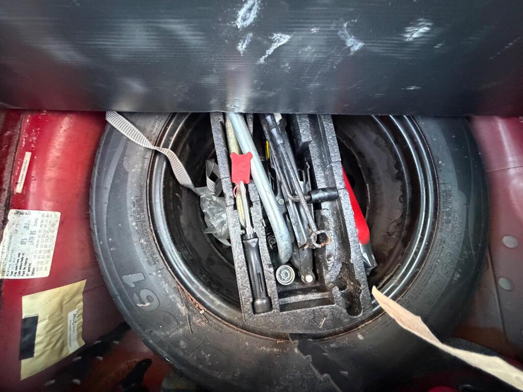 2010 Volkswagen Beetle thumbnail 29