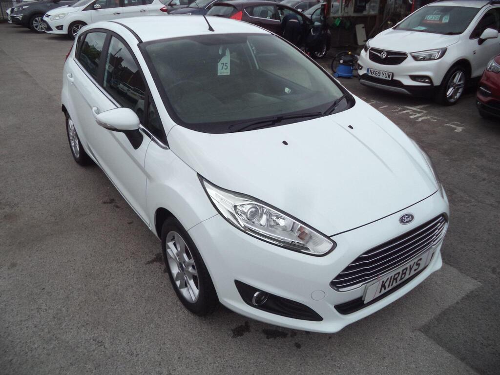 Ford Fiesta Hatchback 1.0T EcoBoost Zetec Euro 6 (s/s) 5dr