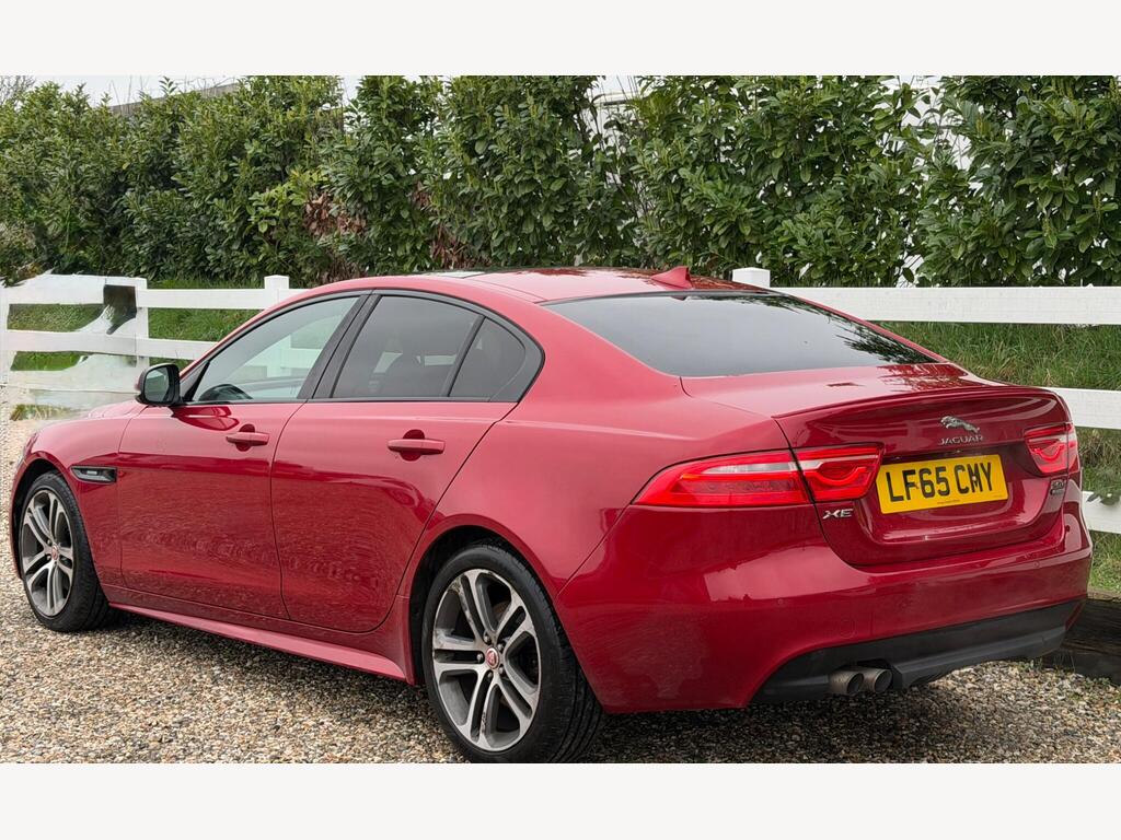 2015 Jaguar XE thumbnail 9
