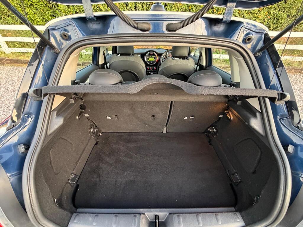 2015 MINI Hatch thumbnail 29