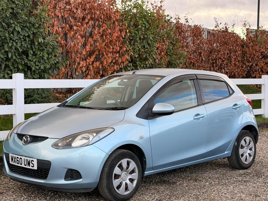 2011 Mazda Mazda2 thumbnail 6