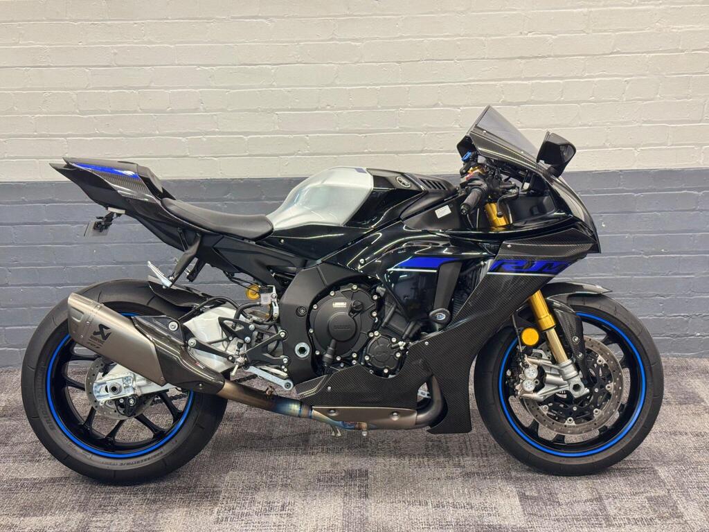 Yamaha R1M