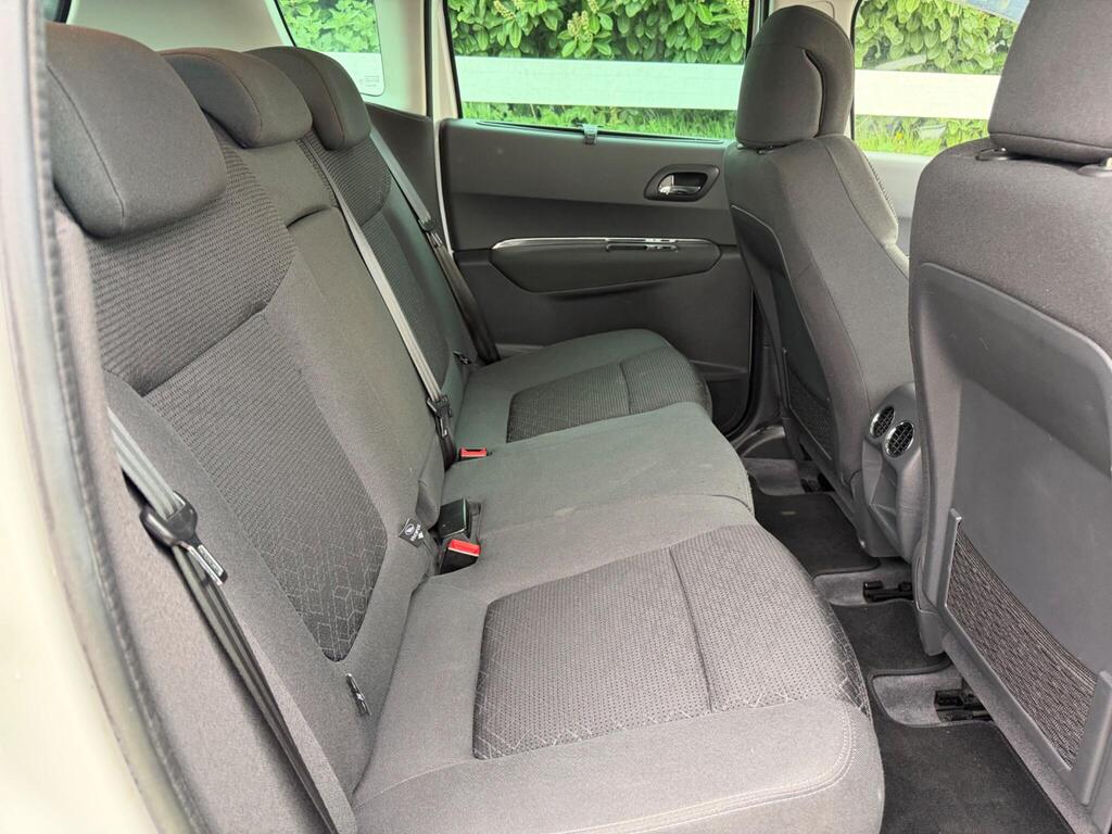 2014 Peugeot 3008 thumbnail 24