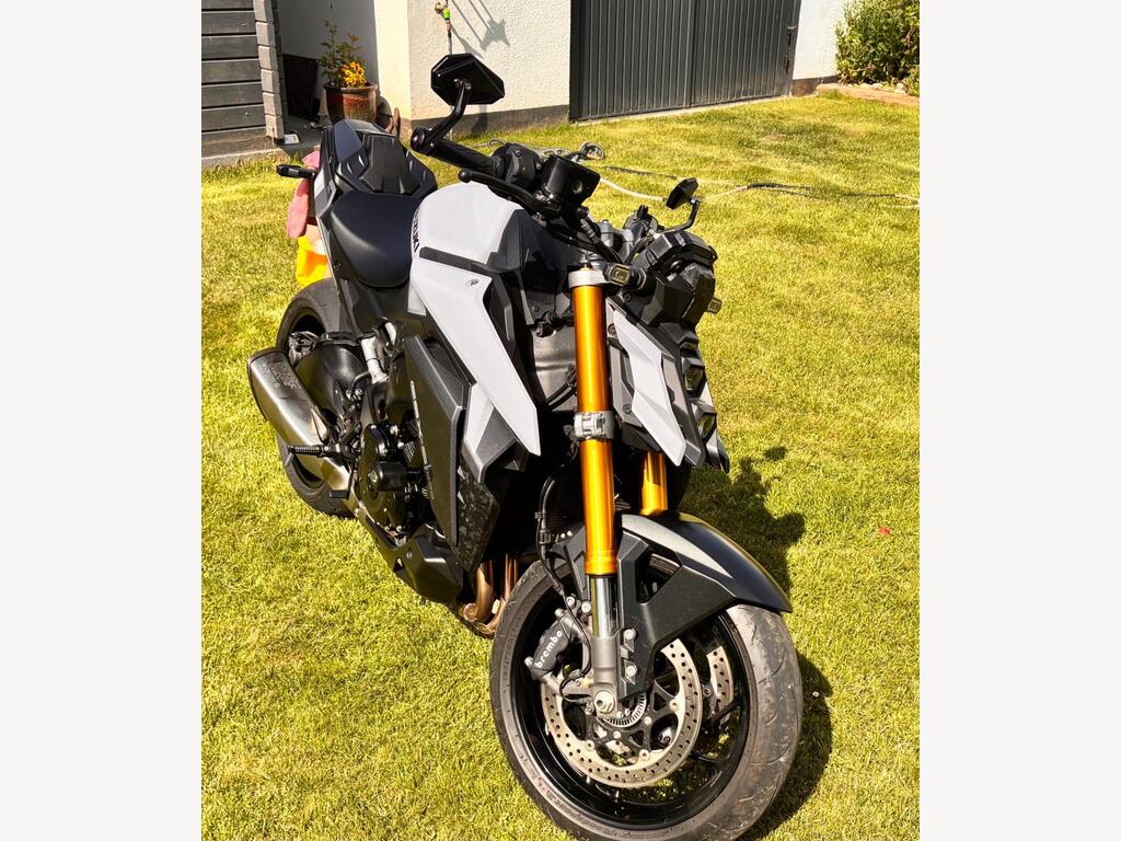 Suzuki GSX-S1000