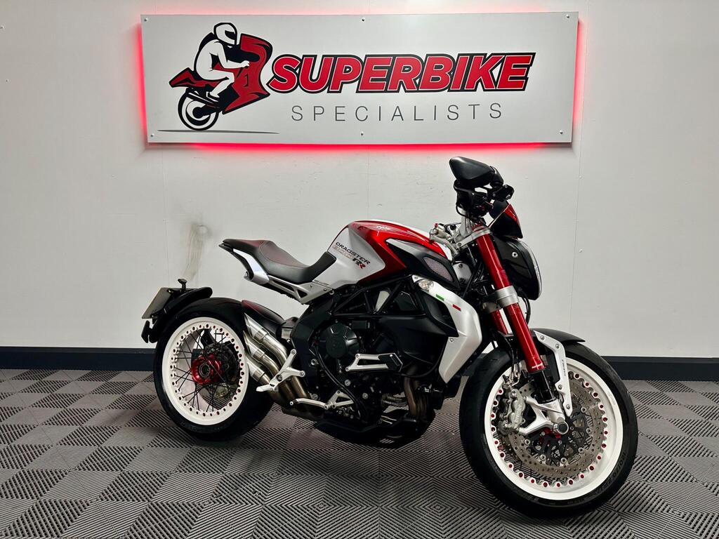 MV Agusta Brutale 800