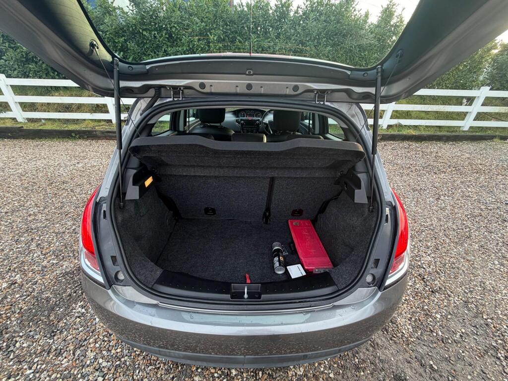 2013 Chrysler Ypsilon thumbnail 24