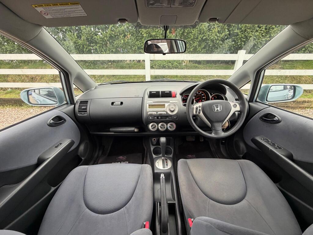 2005 Honda Jazz thumbnail 17