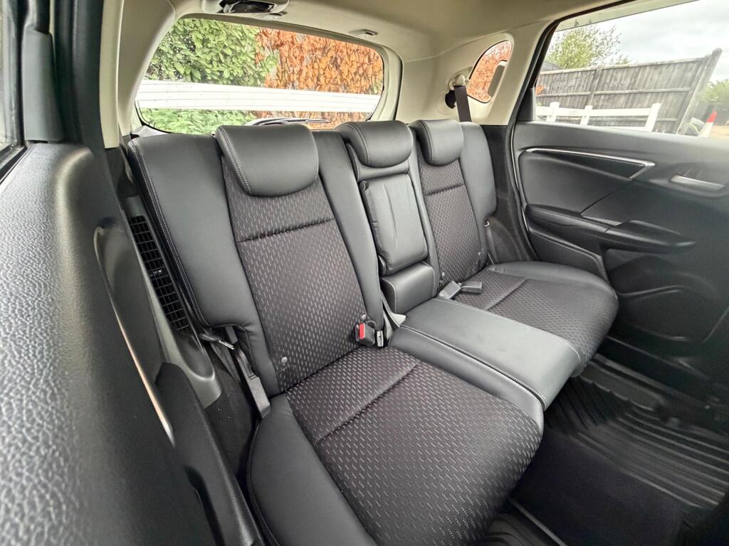2014 Honda Jazz thumbnail 23