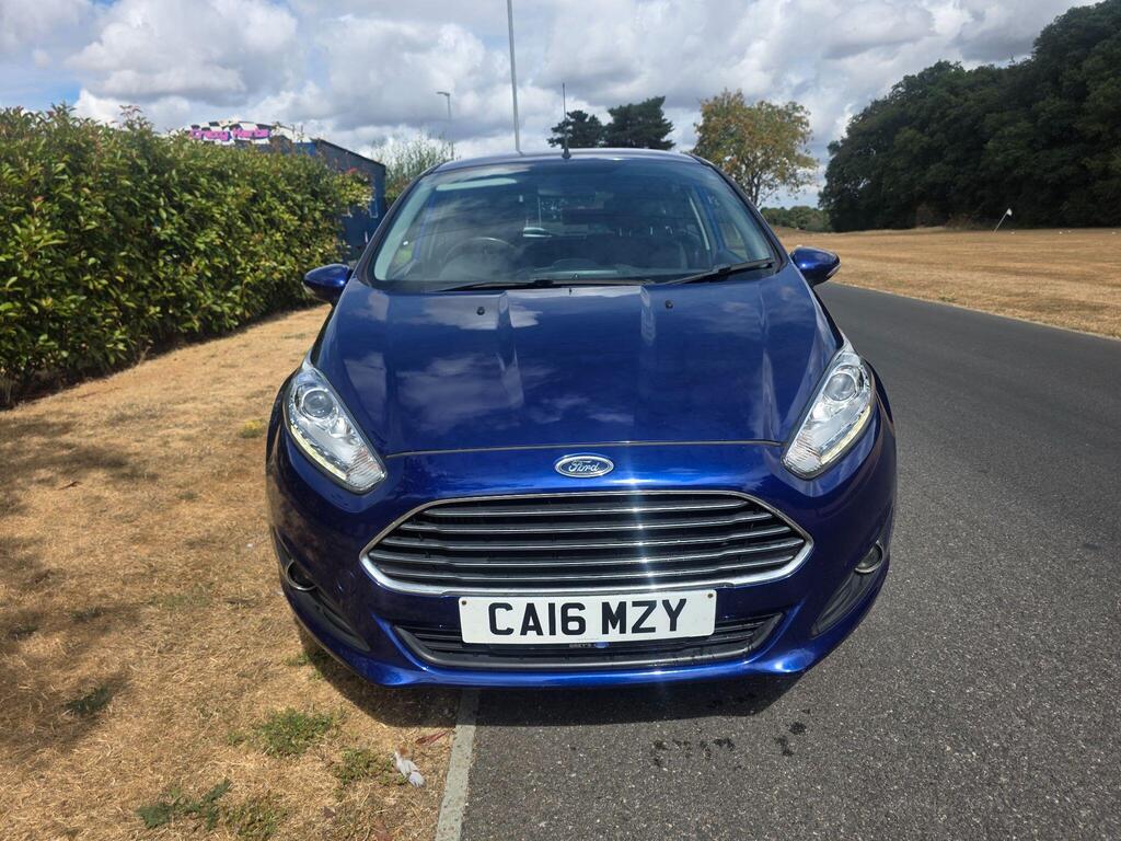 Ford Fiesta Hatchback 1.0T EcoBoost Zetec Euro 6 (s/s) 5dr