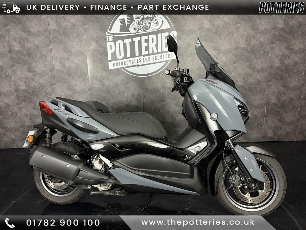 Yamaha XMAX 300