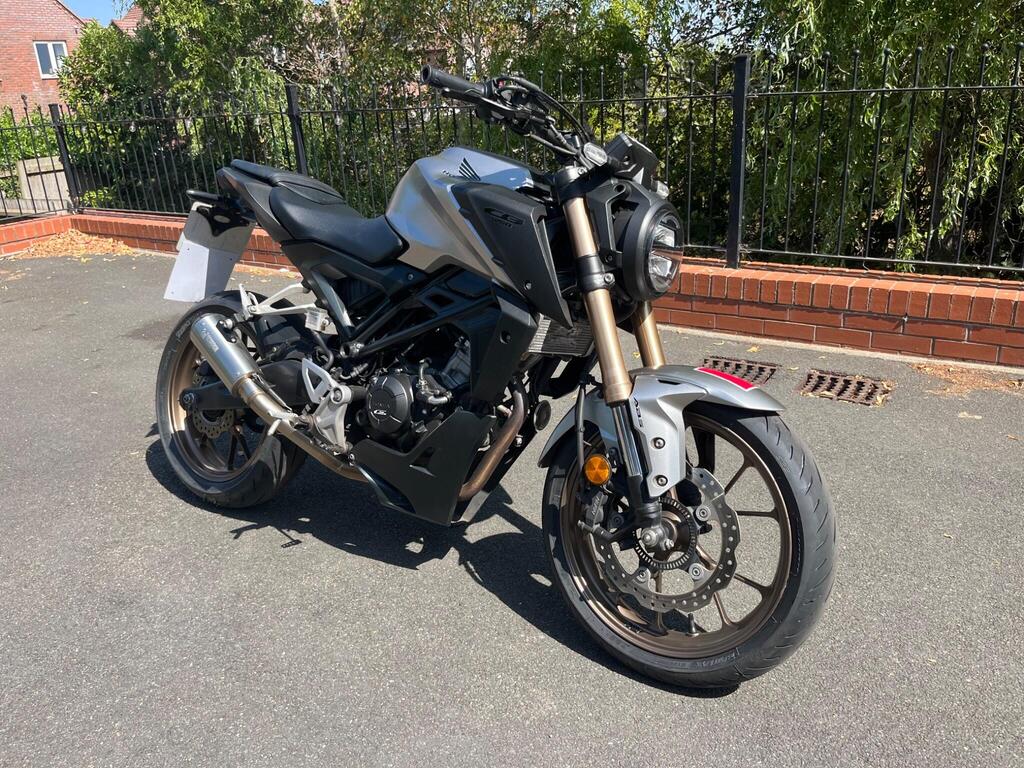 Honda CB125R