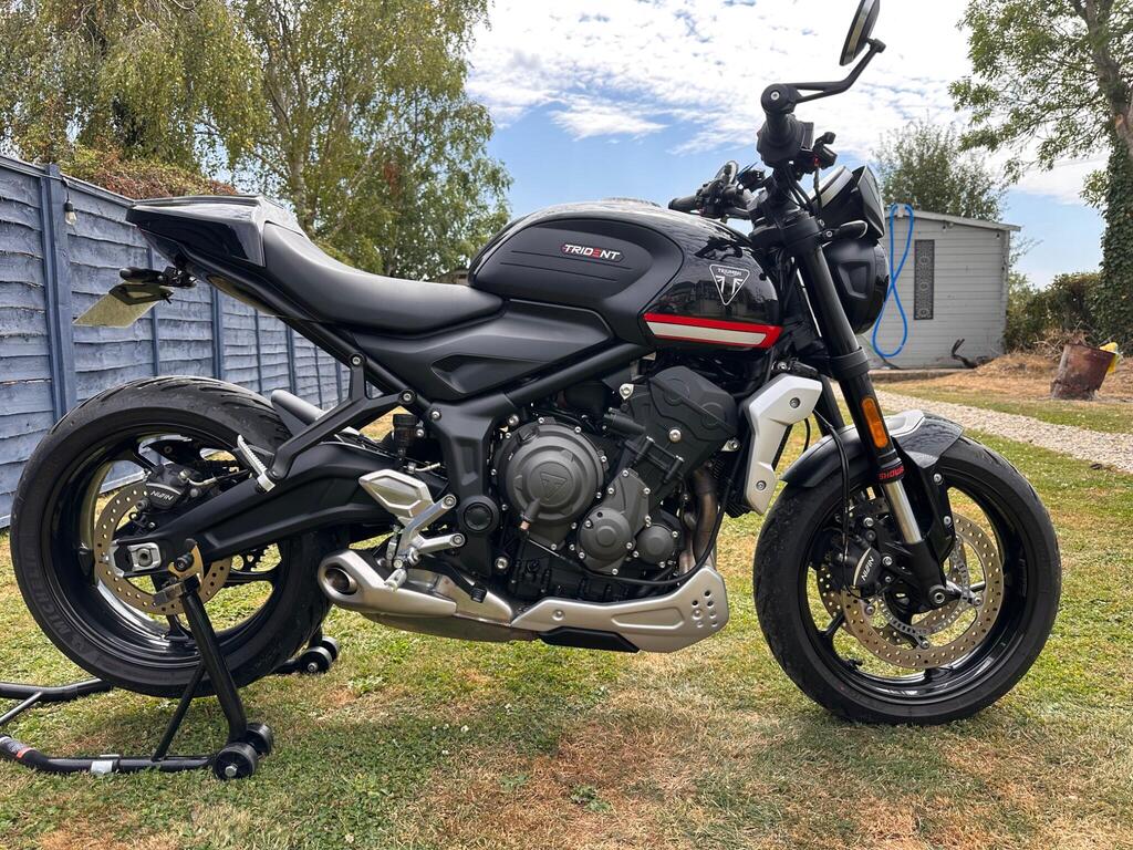 Triumph Trident 660