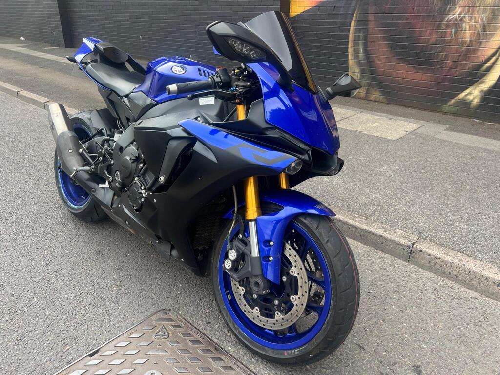 Yamaha R1