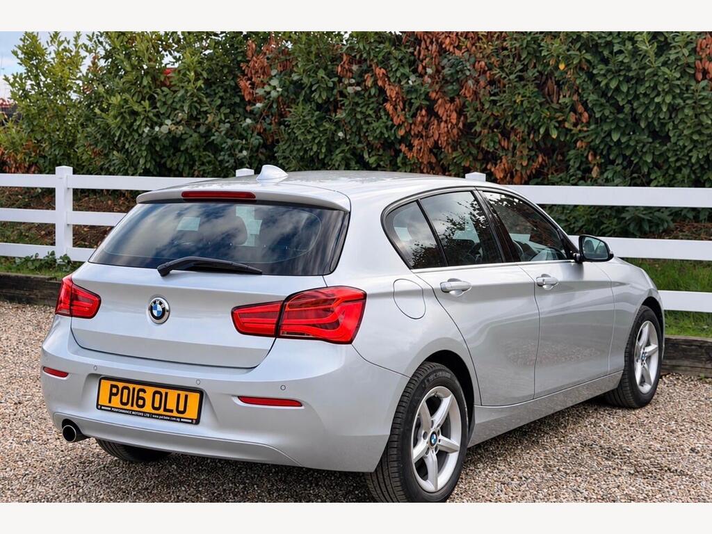 2016 BMW 1 Series thumbnail 25