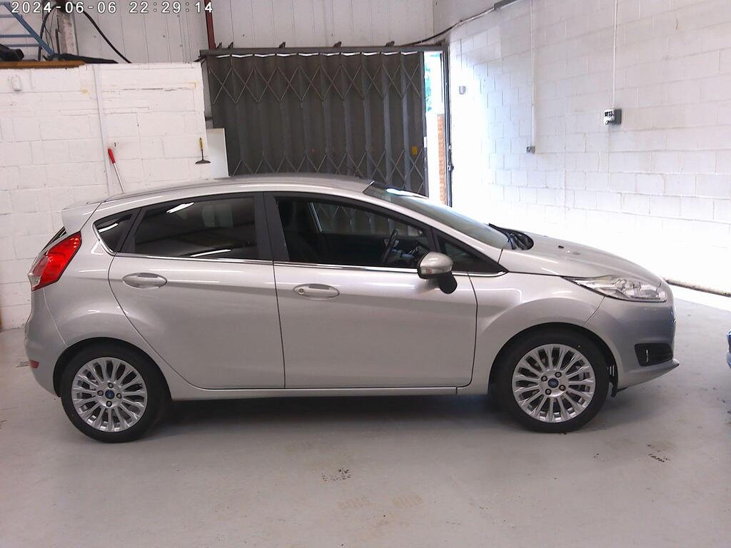 Ford Fiesta Hatchback 1.0T EcoBoost Titanium Euro 5 (s/s) 5dr