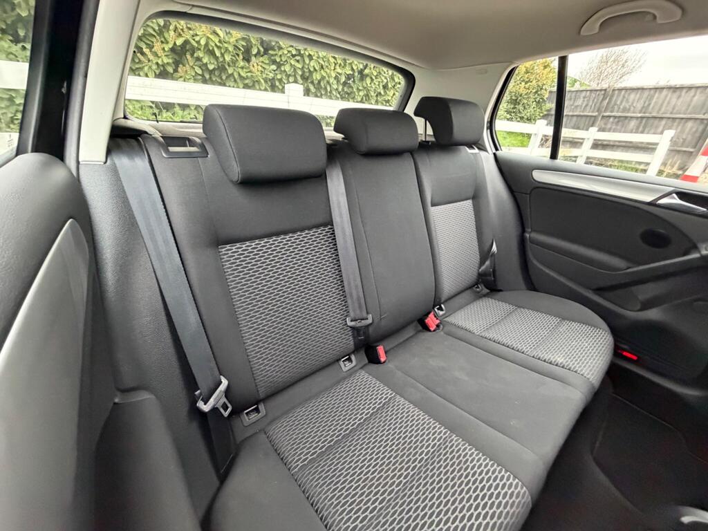 2009 Volkswagen Golf thumbnail 20