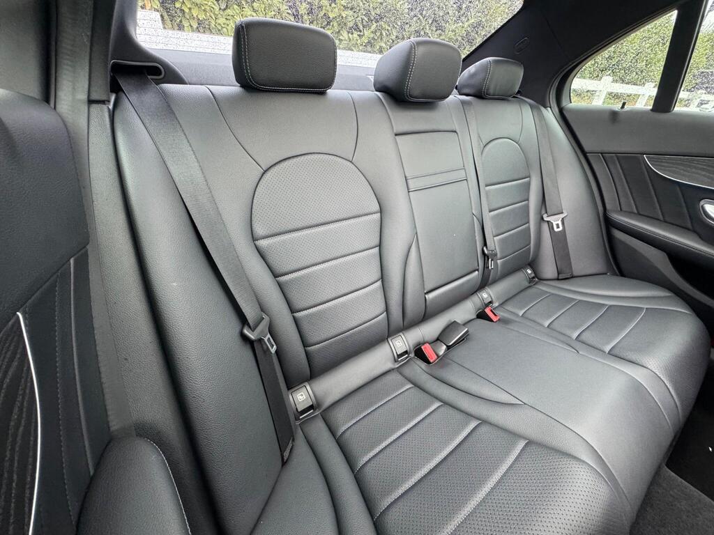 Mercedes-Benz C Class 2.1 C220d AMG Line (Premium) 7G-Tronic+ Euro 6 (s/s) 4dr thumbnail 15