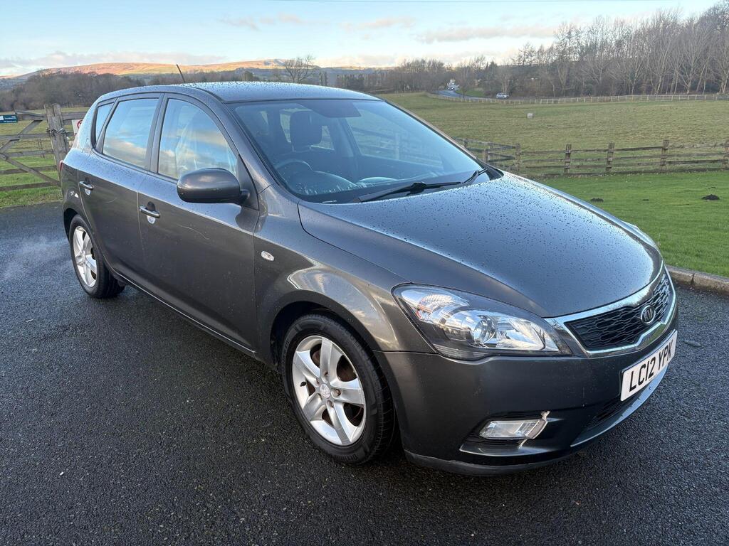 Kia Ceed Hatchback 1.6 CRDi 2 Auto Euro 5 5dr