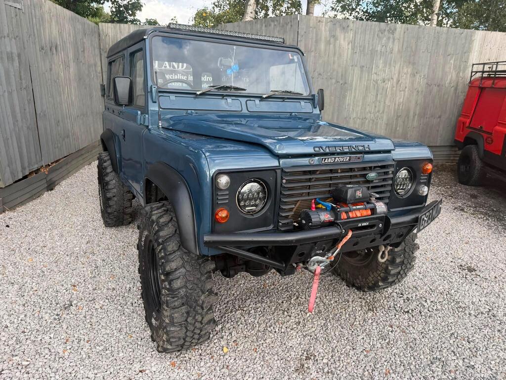 Land Rover Defender 90 SUV 2.5 TD County Station Wagon 3dr Diesel Manual 4X4 (107 bhp)