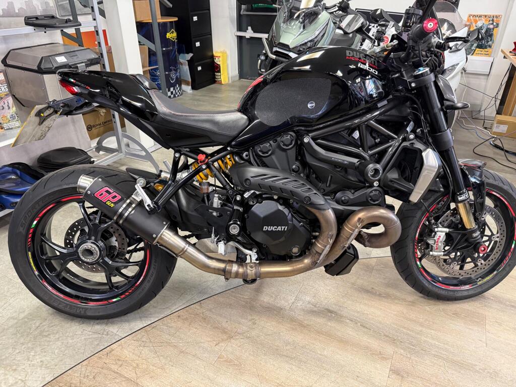 Ducati Monster 1200