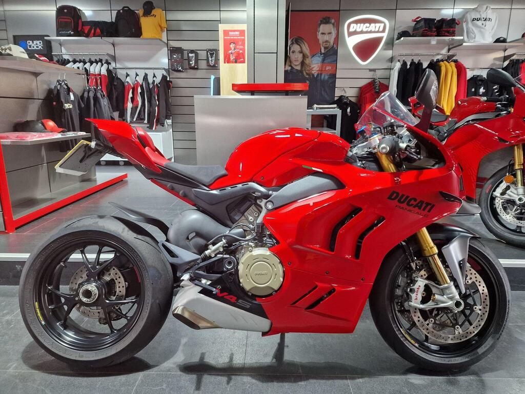 Ducati Panigale V4S