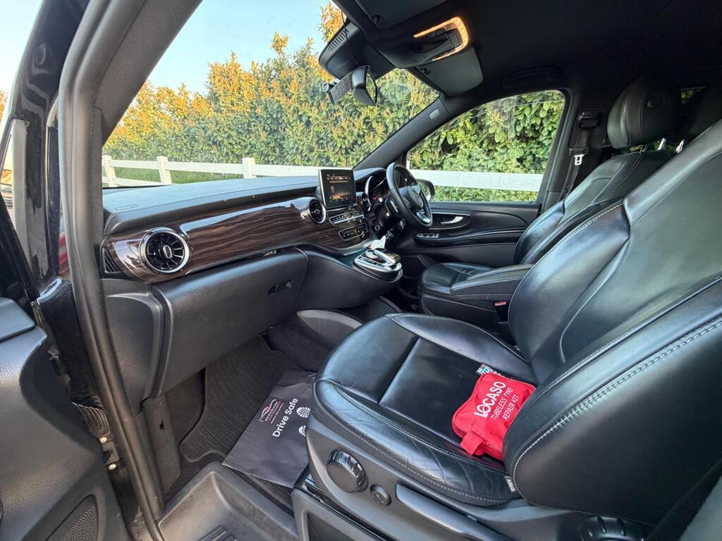 2019 Mercedes-Benz V Class thumbnail 40