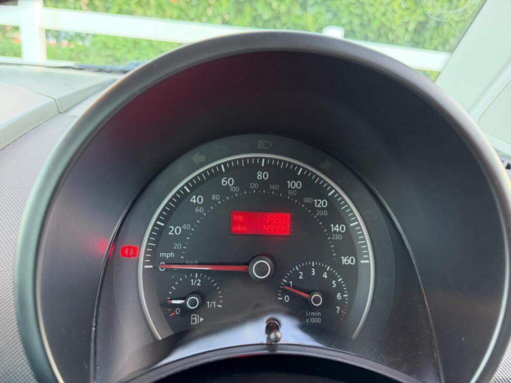 2010 Volkswagen Beetle thumbnail 20