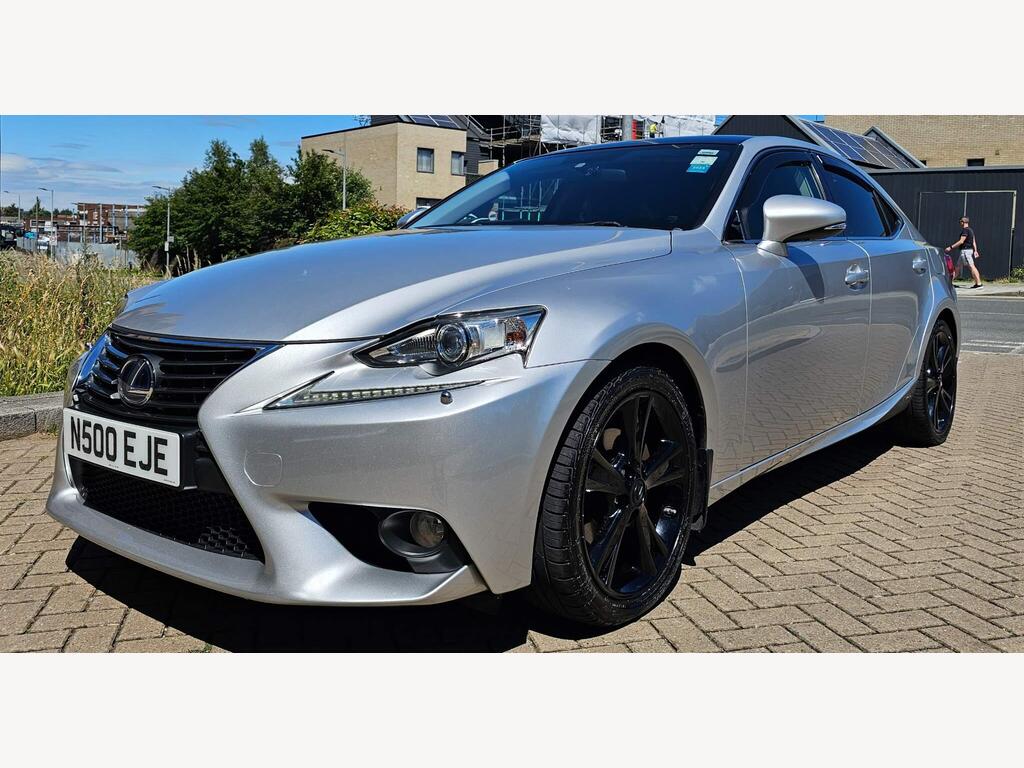 Lexus IS
