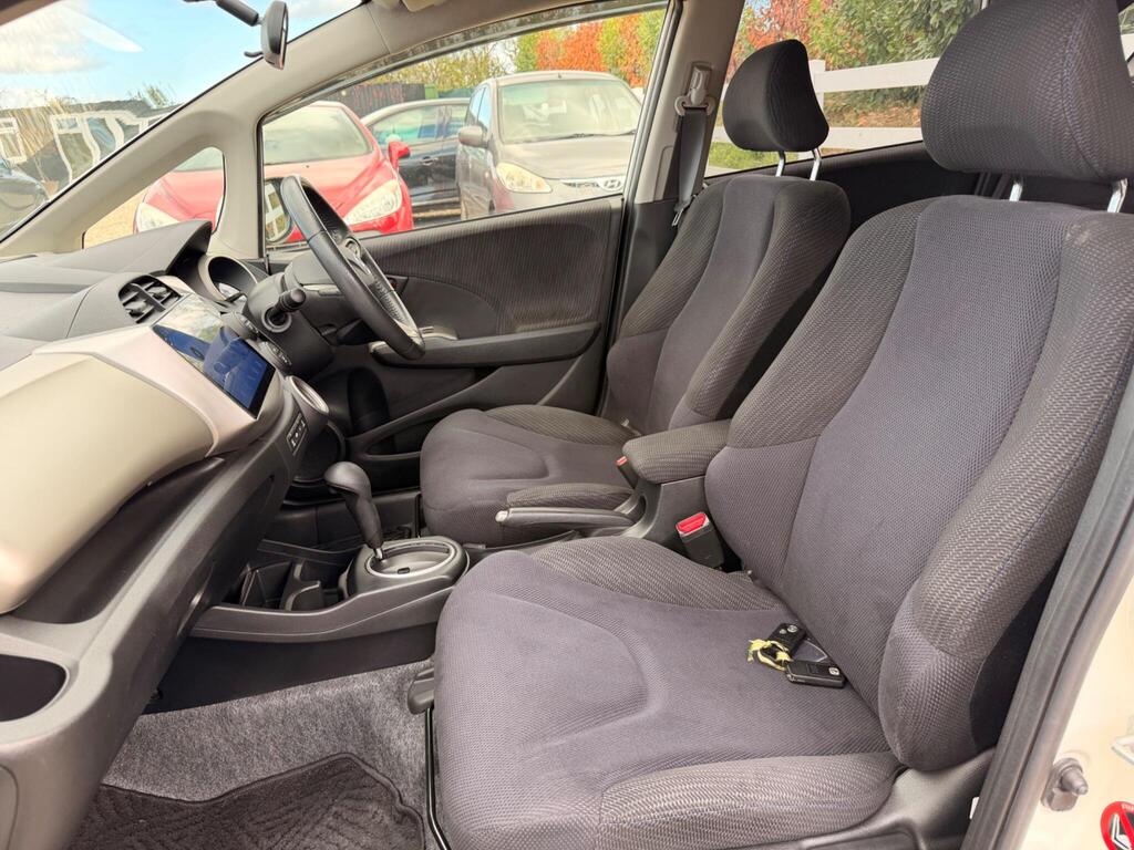 2012 Honda Jazz thumbnail 47