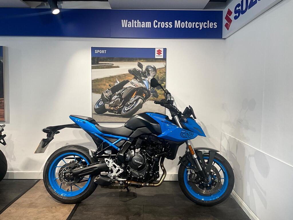 Suzuki GSX-8S
