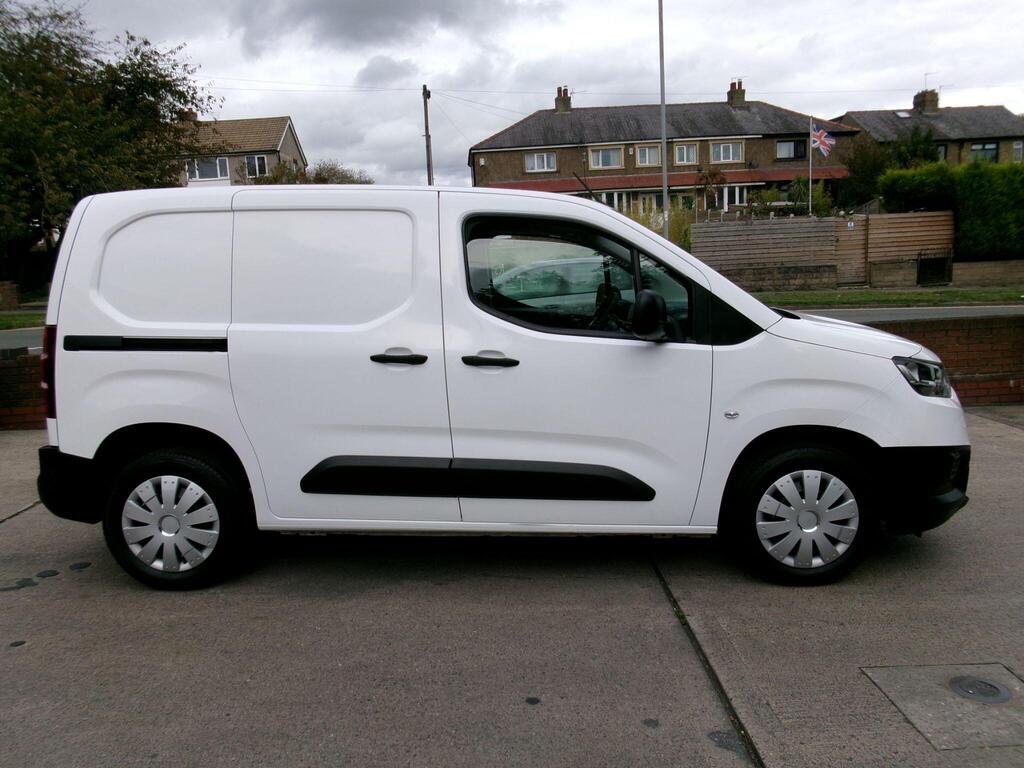 Toyota PROACE CITY Panel Van 1.5 BlueHDi Active Short Panel Van SWB Euro 6 (s/s) 5dr