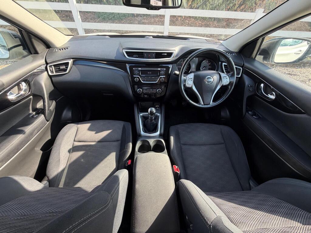 2014 Nissan Qashqai thumbnail 2