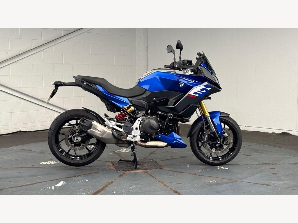 BMW F 900 XR