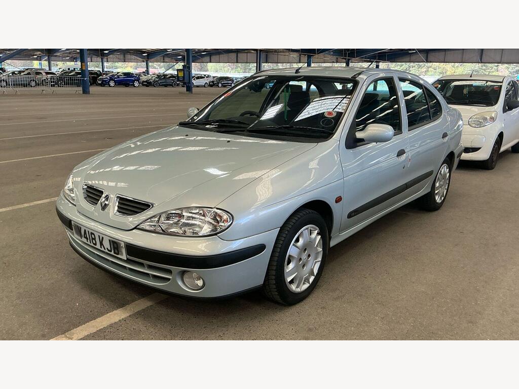 Renault Megane Saloon 1.6 16v Privilege 4dr