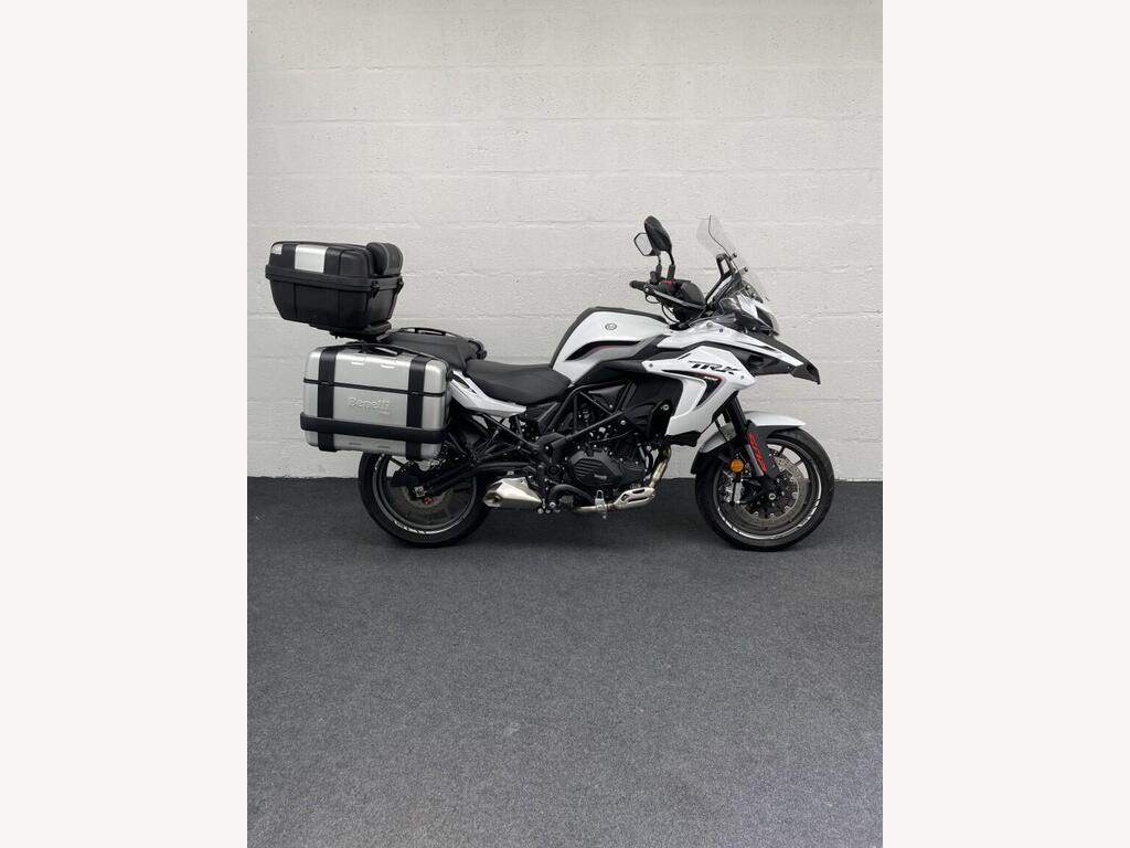 Benelli TRK 502