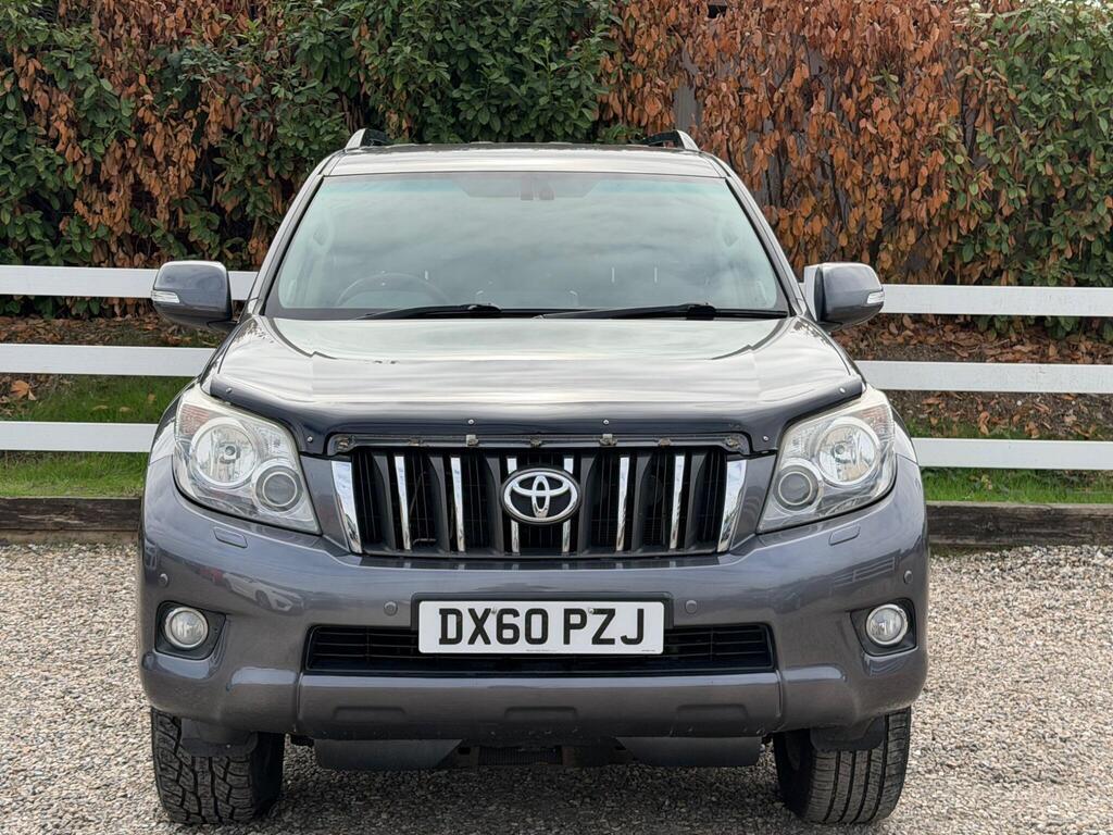 2010 Toyota Land Cruiser thumbnail 5