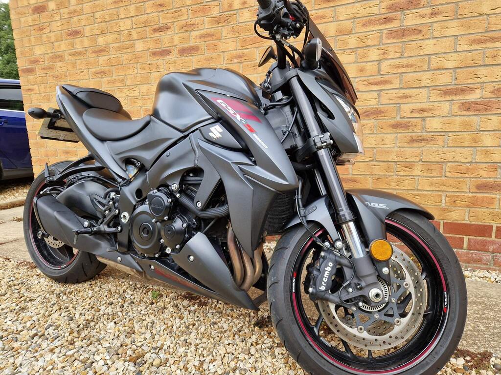 Suzuki GSX-S1000