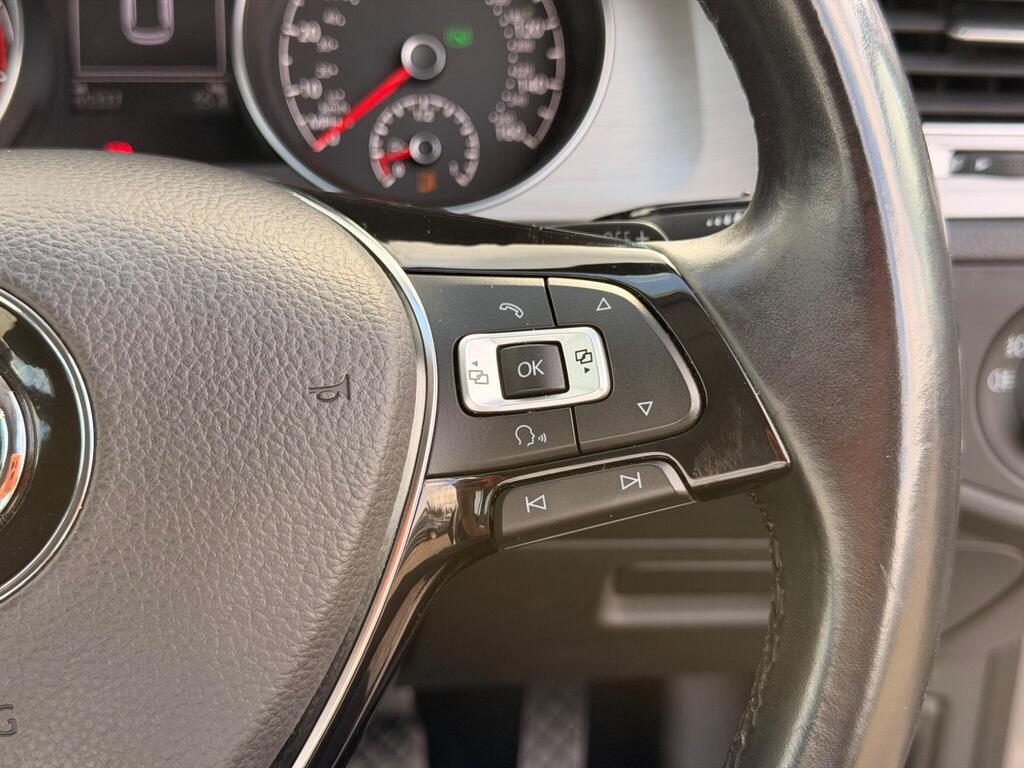 2015 Volkswagen Golf thumbnail 40