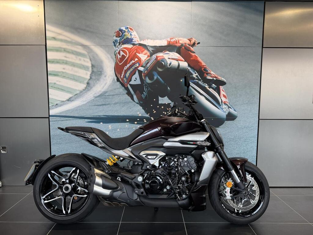 Ducati XDiavel V4